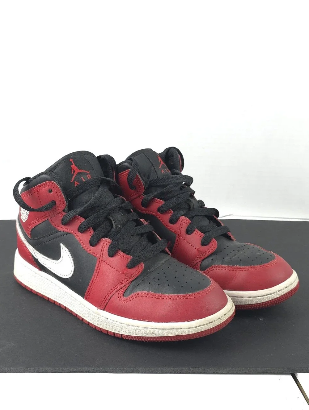 Nike Air Jordan 1 Mid GS Size 4.5Y Gym Red Black White Sneakers DQ8423-061